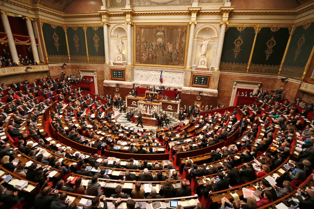 L'assemblee justifie son choix d'augmenter l'indemnite logement