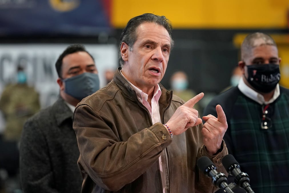 Usa: covid, harcelement sexuel: le gouverneur cuomo sur la sellette