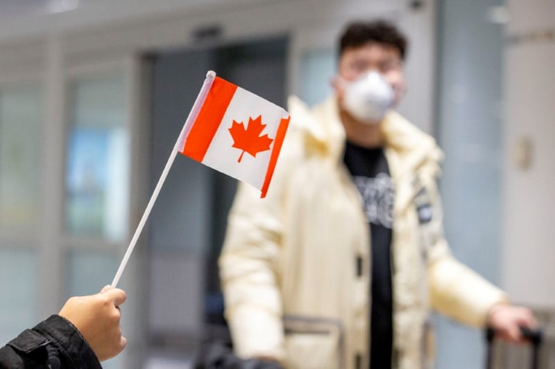 Coronavirus: le canada demande aux passagers aeriens de porter un masque