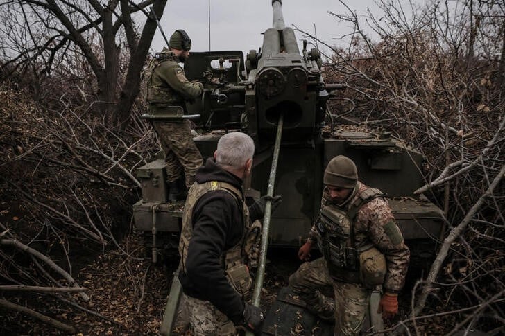 Des militaires de la 24e brigade mecanisee du roi danylo des forces armees ukrainiennes