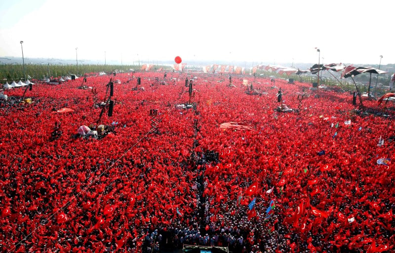 Manifestation massive de soutien a erdogan a istanbul