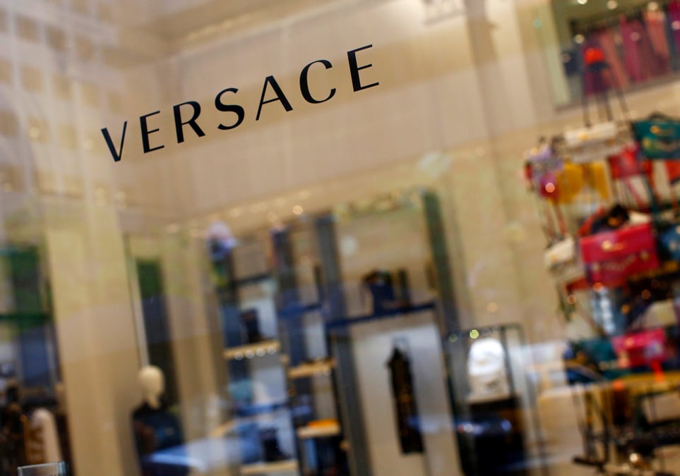 La vente de versace pourrait etre imminente, rapporte le corriere