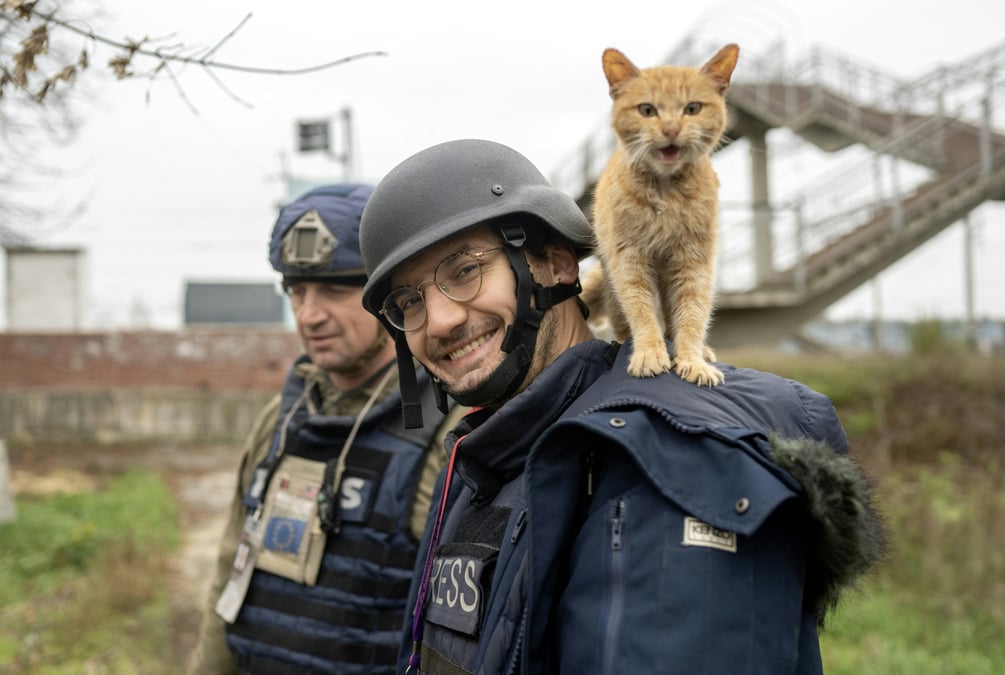Le journaliste de l'afp arman soldin lors d'une mission en ukraine