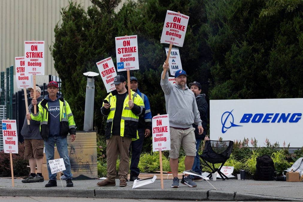 Selon Boeing, cette mesure va affecter plusieurs dizaines de milliers d'employés situés sur le territoire américain.