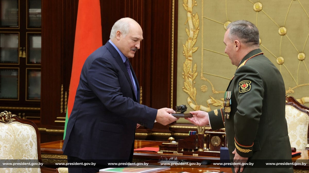 Le president bielorusse alexandre loukachenko lors de leur reunion a minsk, en bielorussie