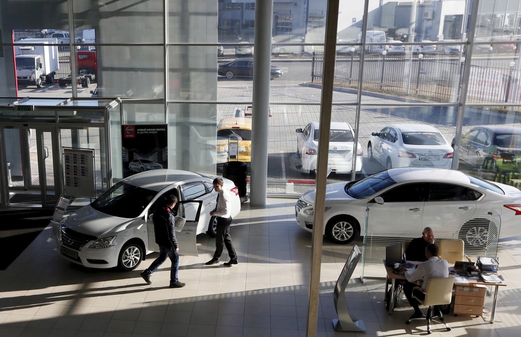 Le marche automobile en russie poursuit sa chute