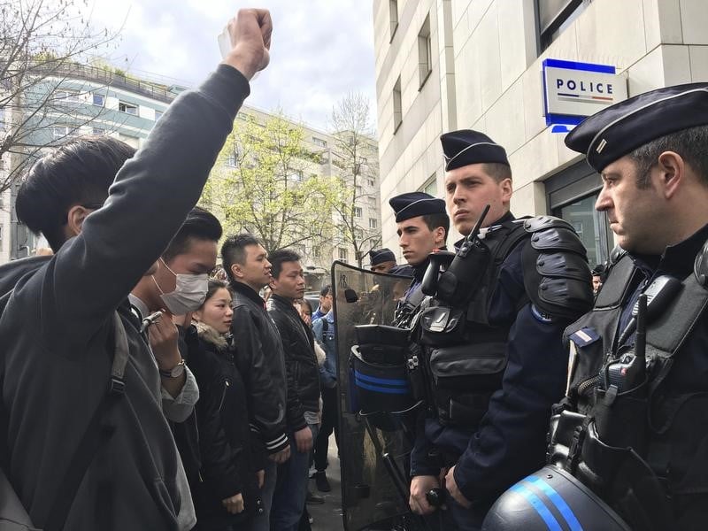 La famille du chinois tue a paris se dit dans l'incomprehension