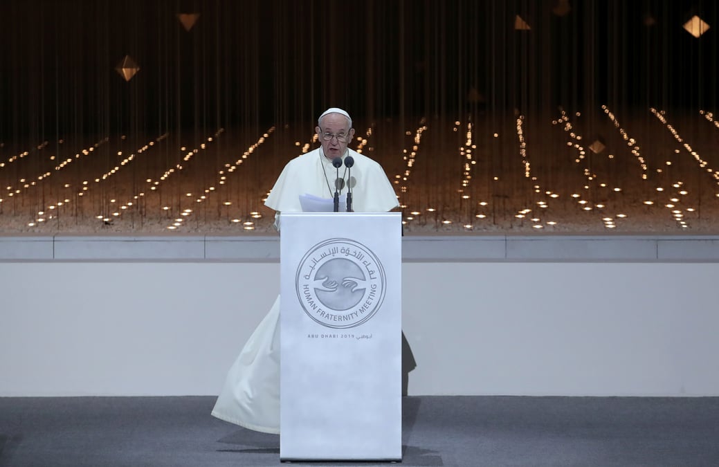 Aux emirats, le pape appelle au dialogue et a la paix au yemen