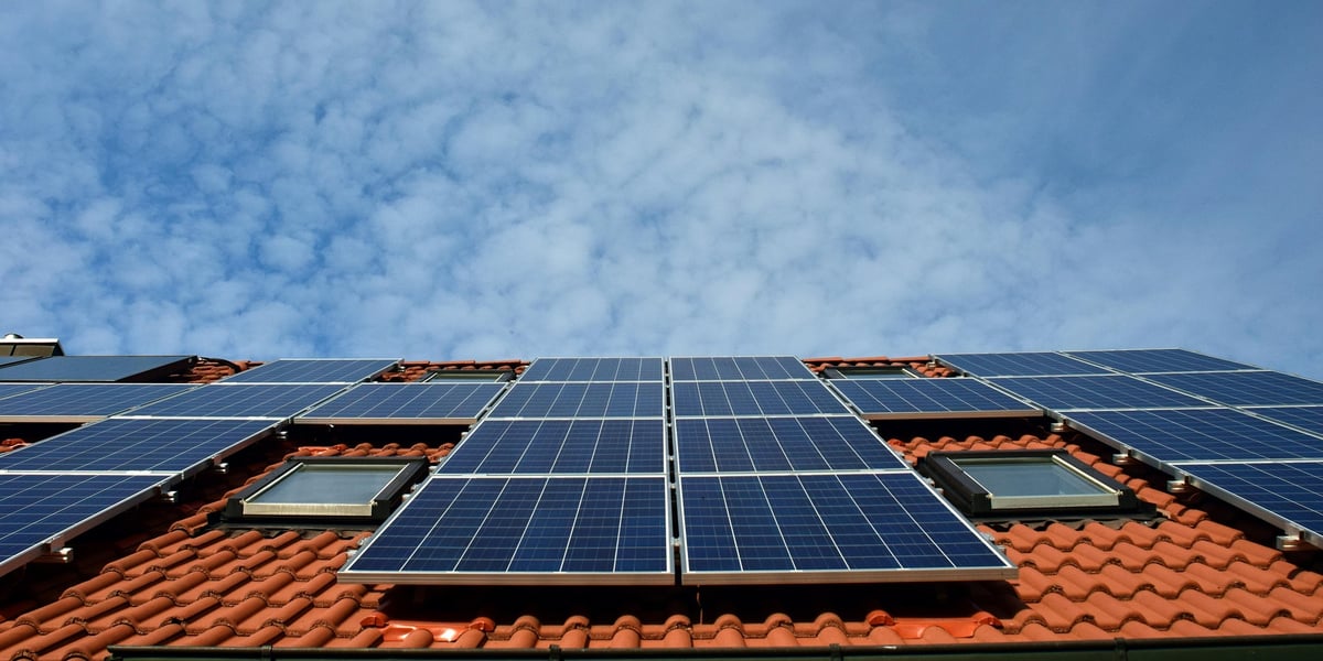 Aux Pays-Bas, un tiers des ménages est équipé de panneaux solaires en toiture soit une moyenne nationale de 3,4 panneaux par habitant (photo d’illustration).