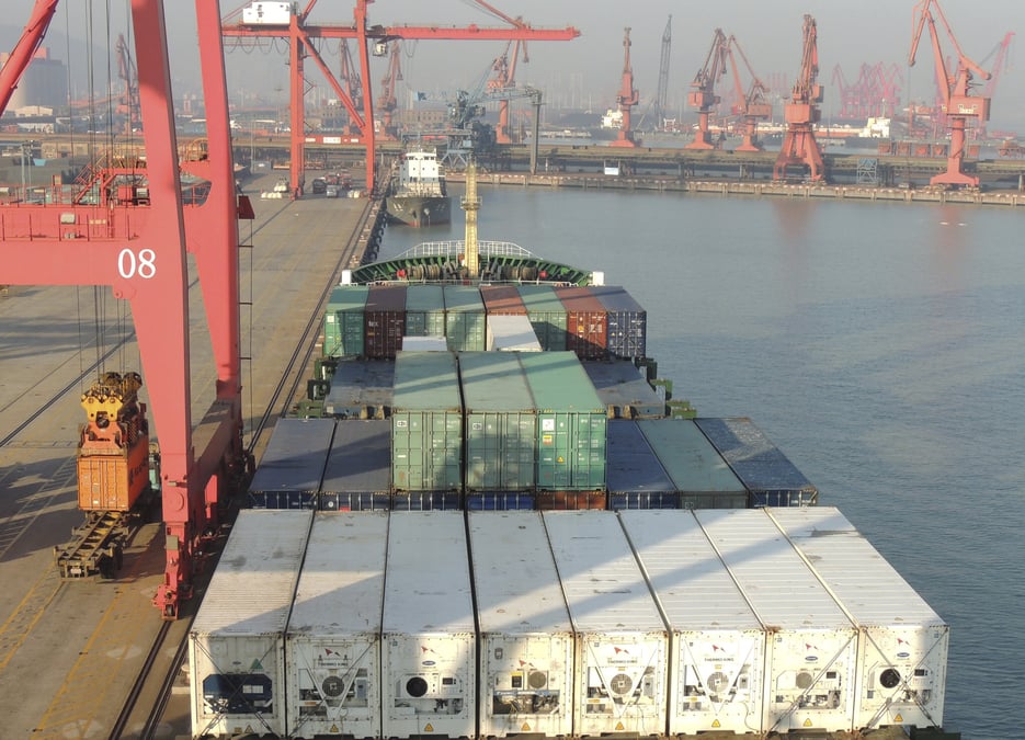 Exportations et importations chinoises reculent moins qu'attendu