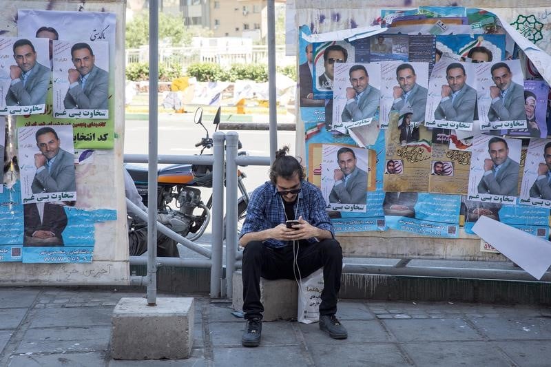 Ouverture des bureaux de vote en iran