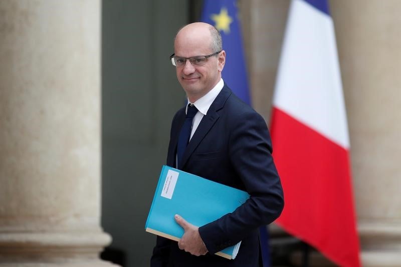Les syndicats font front contre le ministre de l'education