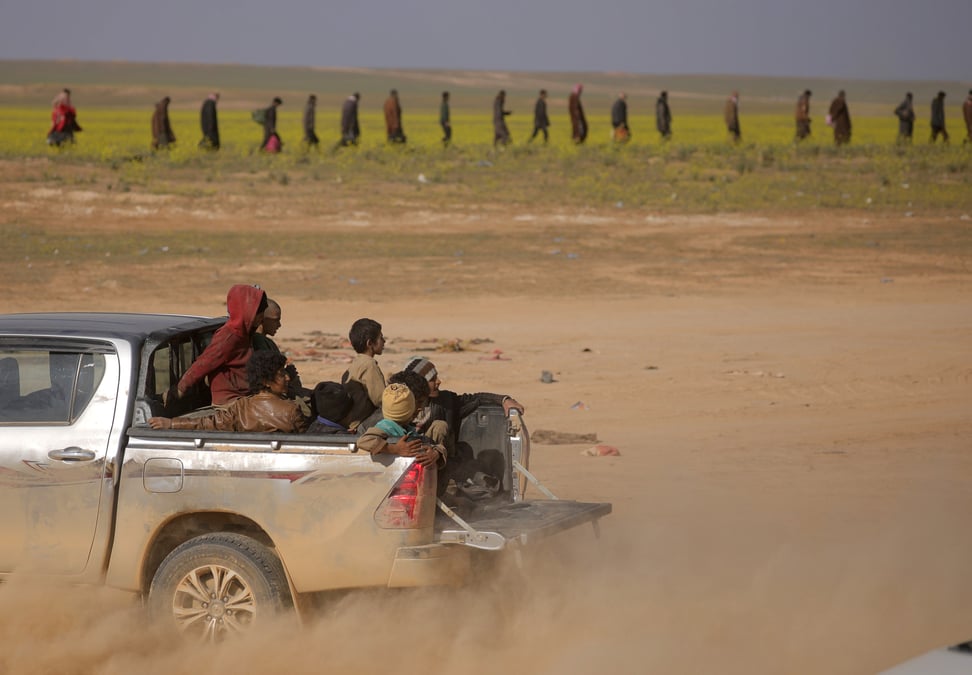 Syrie: 1.500 a 2.000 personnes ont quitte baghouz et se sont rendues