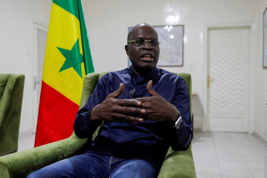 Le candidat a la presidentielle senegalaise khalifa sall lors d'une interview, a dakar