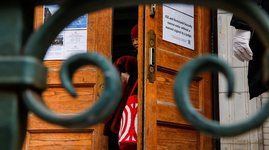 Les familles de migrants craignent des rafles des services d'immigration.