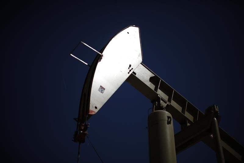 Le pétrole reste abondant, des risques sur l'approvisionnement