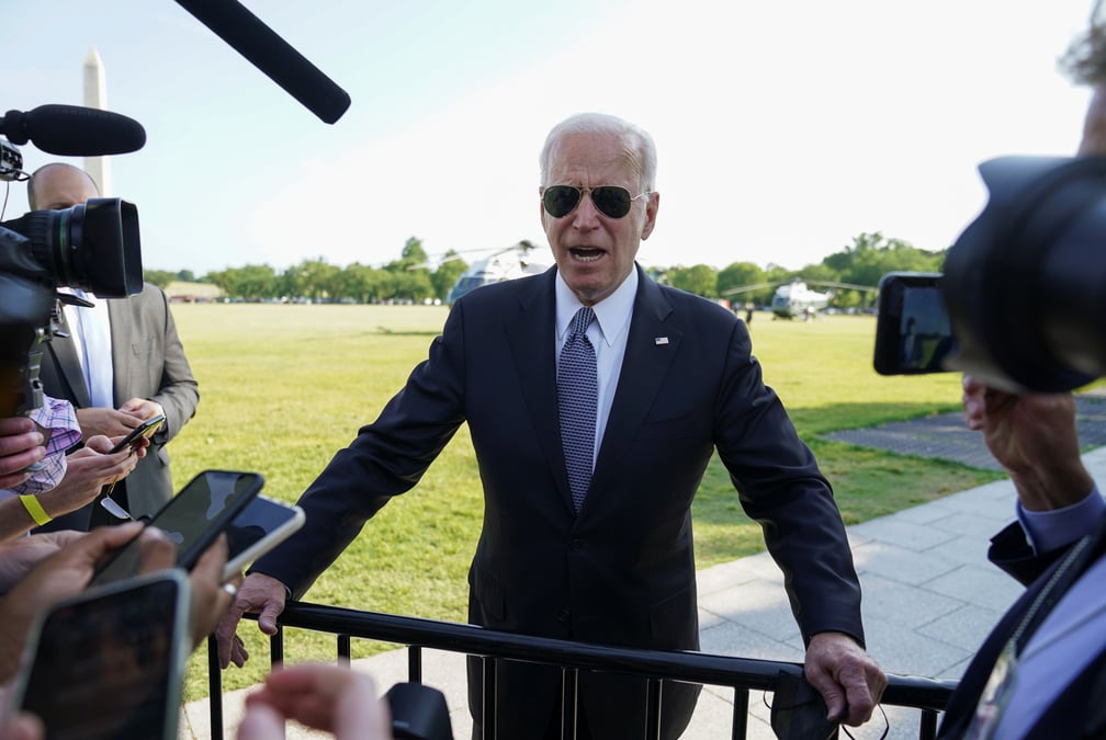 Le renseignement americain divise sur l'origine du coronavirus, dit biden