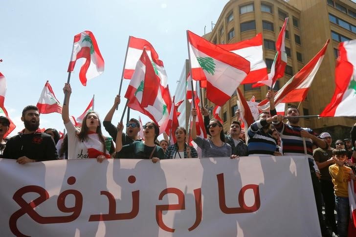Manifestation a beyrouth contre les hausses d'impots