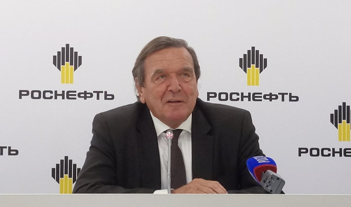 Schroder elu president du conseil d'administration de rosneft