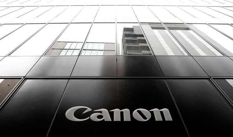 Canon releve ses previsions apres un benefice double au 3e trimestre