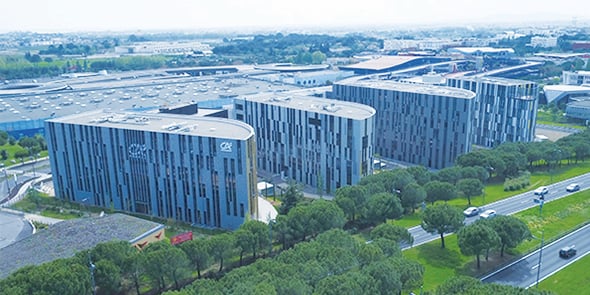 A l'entrée de Montpellier, l'@7 Center offre 33 000 m2 de bureaux sur 7 bâtiments.