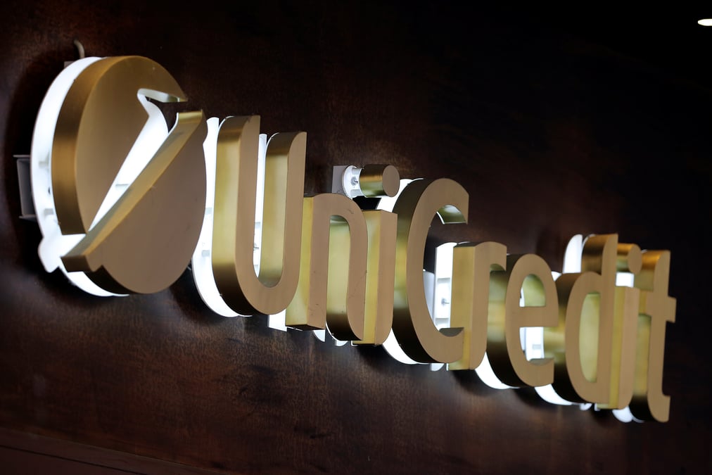 Mustier veut accelerer la scission des activites etrangeres d'unicredit