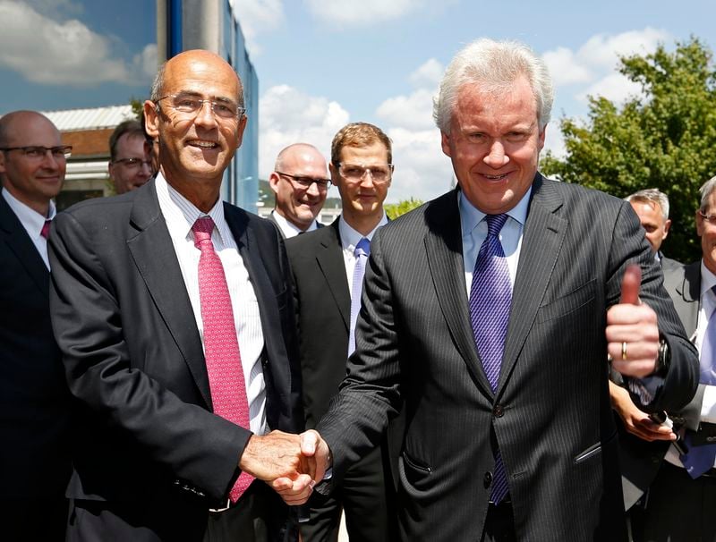 Alstom et General Electric célèbrent leur accord à Belfort