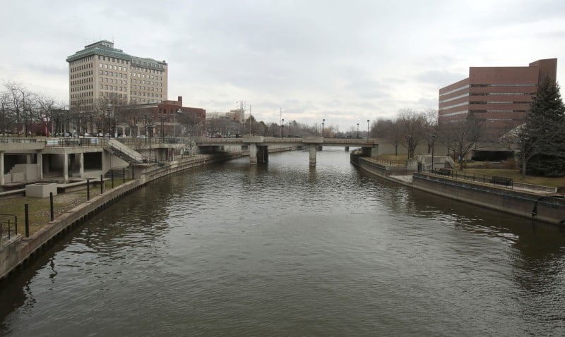 Le michigan aidera la ville de flint face a la contamination de son eau