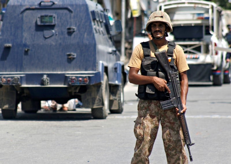 Plus de 370.000 soldats mobilises pour les elections au pakistan