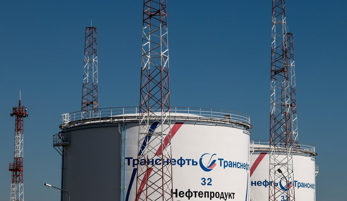 Transneft affirme que l'ukraine a interrompu les livraisons de petrole vers l'europe