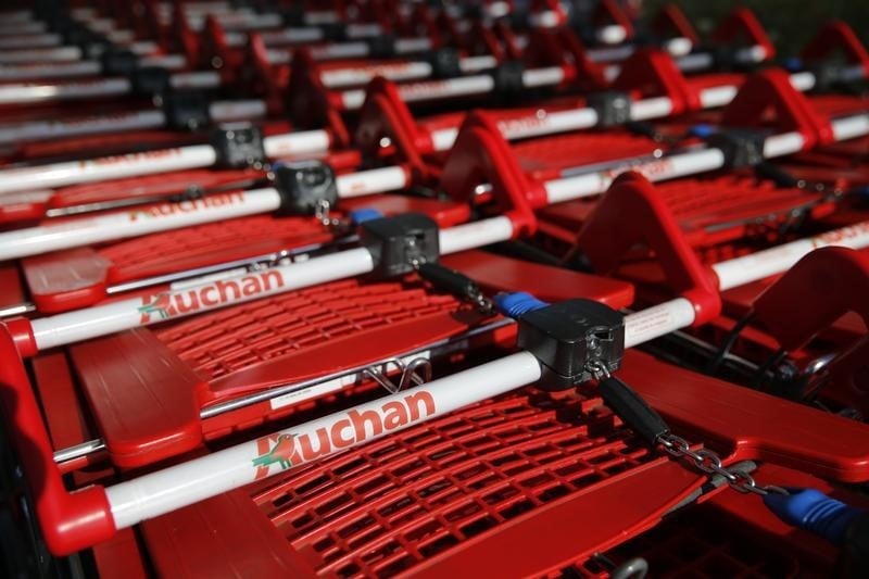 Auchan reprend 30 magasins cédés par Casino à Paris