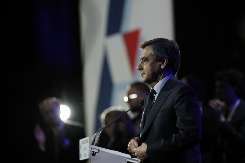 Le pnf poursuit son enquete sur fillon