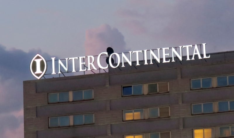Le benefice d'intercontinental meilleur que prevu, dividende special