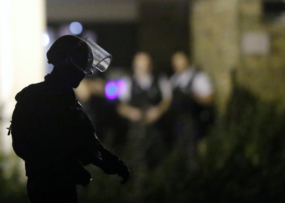 Les policiers appeles a se rassembler apres plusieurs suicides