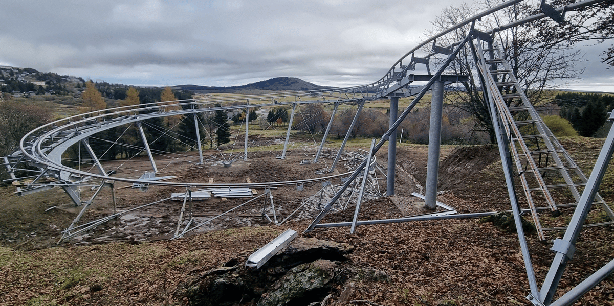 La station Super-Besse vient d'investir 3,4 millions d’euros pour la construction d'une luge sur rails, opérationnelle dès février et qui fonctionnera été comme hiver.