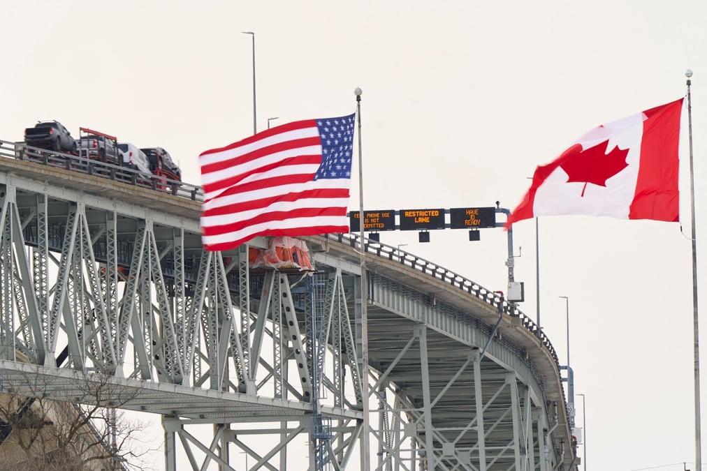Après que Donald Trump a mis en pause la hausse des droits de douane, le Canada a suspendu l'essentiel de ses mesures de représailles.