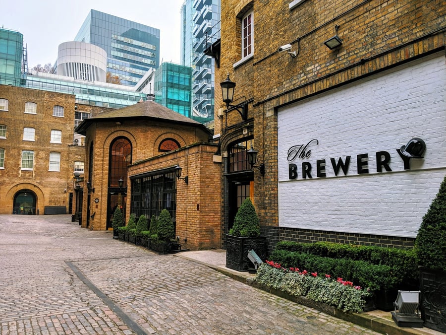 C'est dans ce superbe bâtiment londonien du 18e siècle, à deux pas du centre culturel Barbican, que s'est tenu le « Impact Investor Global Summit », sommet international dédié à la finance à impact, du 20 au 21 mai.