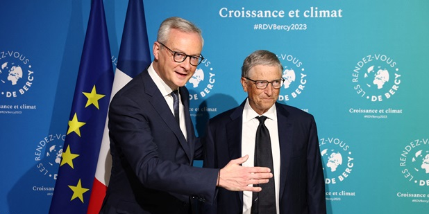 Le ministre de l'Economie Bruno Le Maire et Bill Gates co-fondateur de Microsoft, ce mardi lors de l'événement « Les rendez-vous de Bercy ».