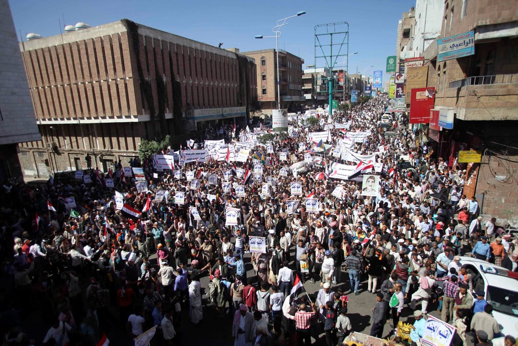 Manifestation contre les houthis dans la ville yemenite de taez