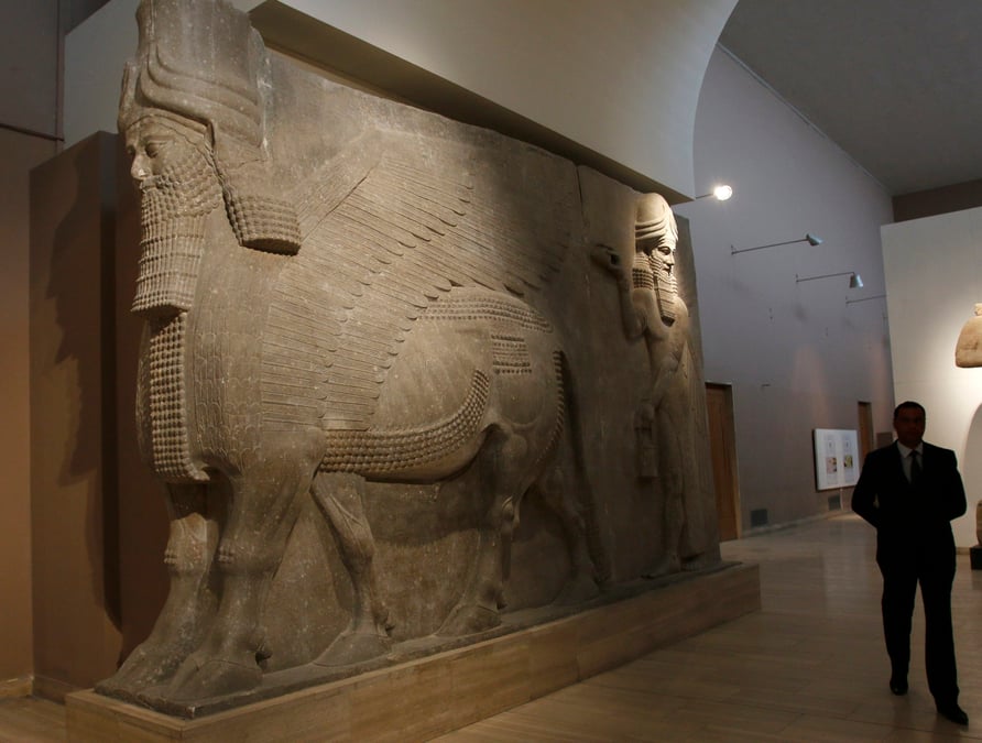 L'etat islamique a entrepris de raser les vestiges assyriens de khorsabad, en irak