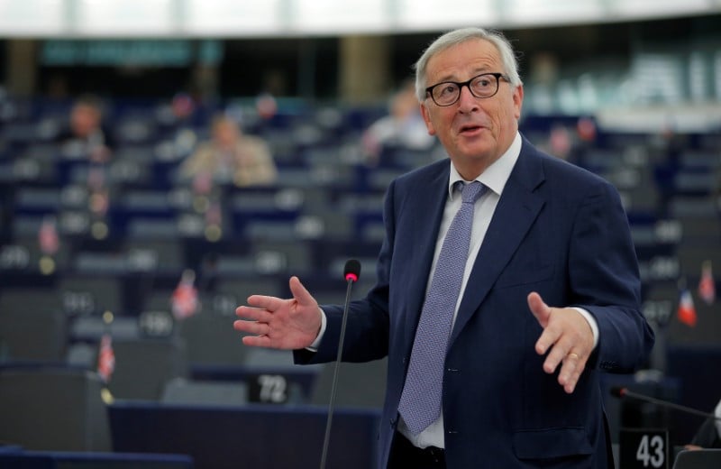 Migrants: l'accord allemand semble conforme a la legislation de l'ue, dit juncker