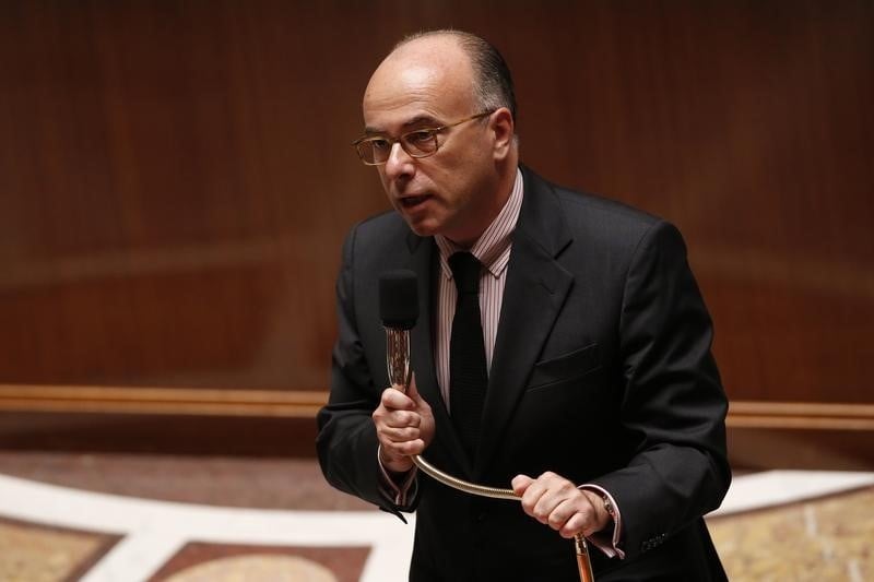 Bernard Cazeneuve n'envisage pas de démissionner