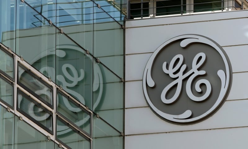 Ge etudie des scissions, ipo et operations "hybrides" ecrit le wall street journal
