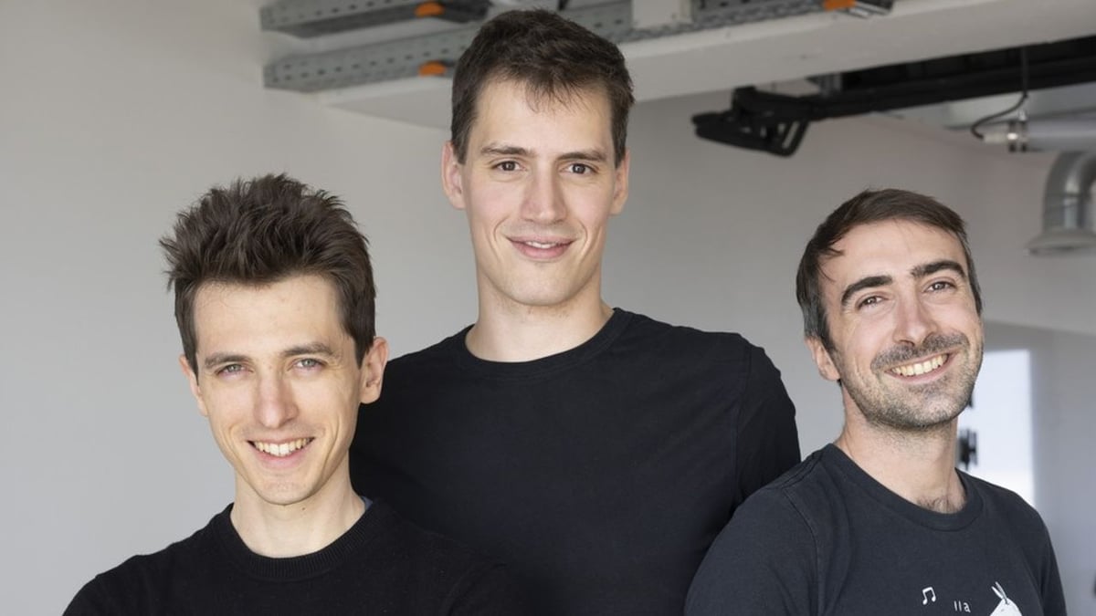 Les trois cofondateurs de Mistral AI.