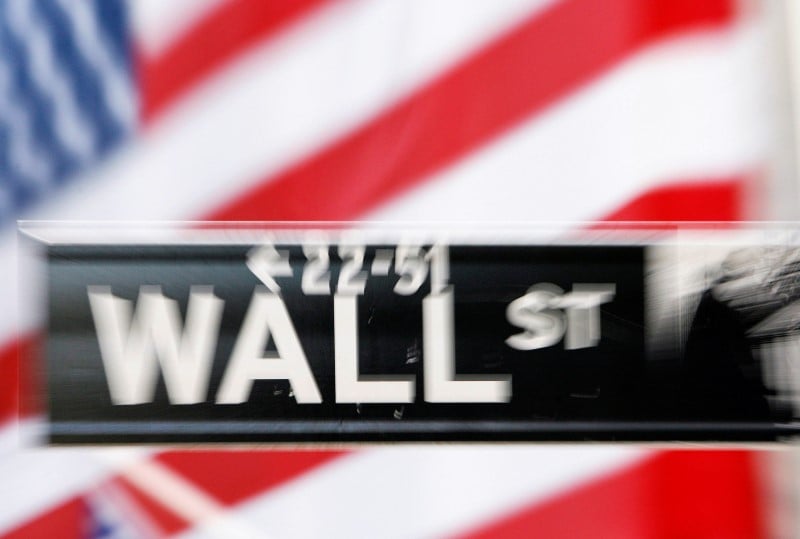 Wall street hesite en debut de seance