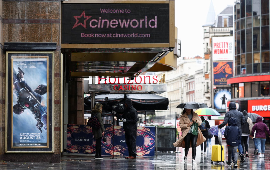 Cineworld s'effondre en bourse, ferme ses salles de cinema aux usa et au royaume-uni