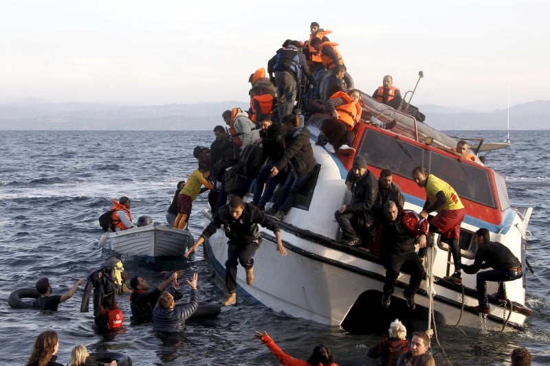 Appel a "organiser" la traversee des migrants en mer egee