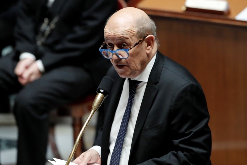 Coronavirus: environ 130.000 francais actuellement a l'etranger cherchent a rentrer, selon le drian