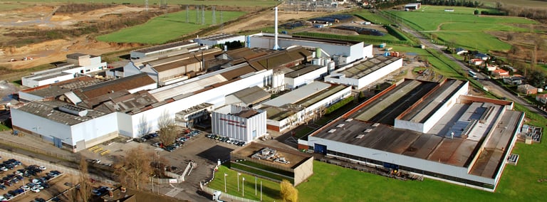 Manoir Industries emploie un peu moins de 500 salariés : 400 sur le site de Pitres, ici en photo, et une soixantaine en Angleterre.