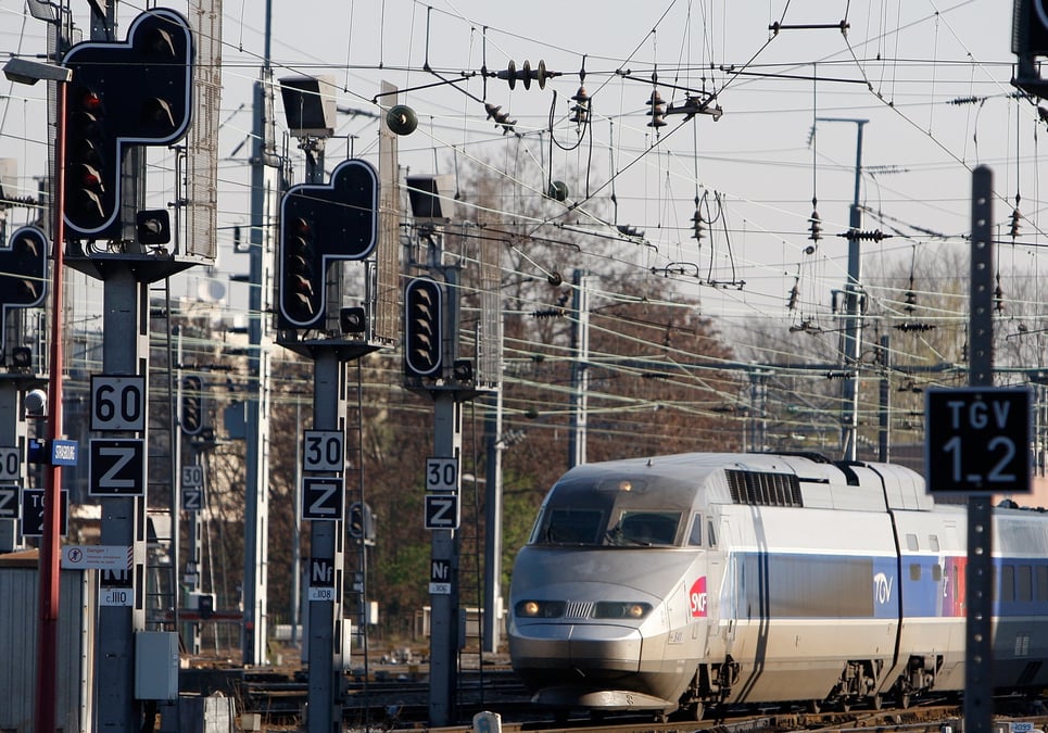 SNCF, TGV, train, chemin de fer, rail, électricité, énergie, caténaire,